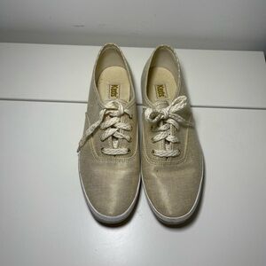 Ked’s women’s gold metallic vintage 90’s glitter tie up sneakers in 7